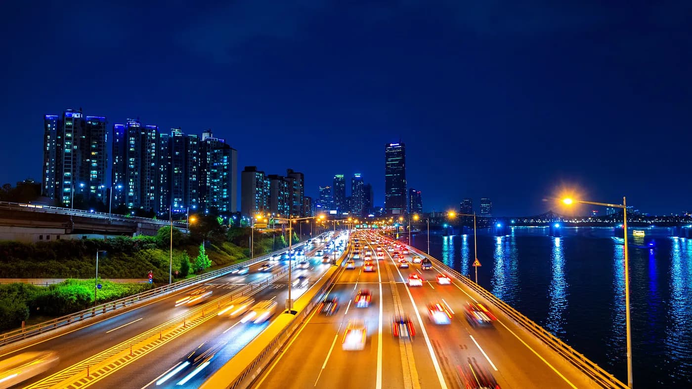 Traffic Flow — Data Warehouse with Postgres, DBT, Airflow, and Redash